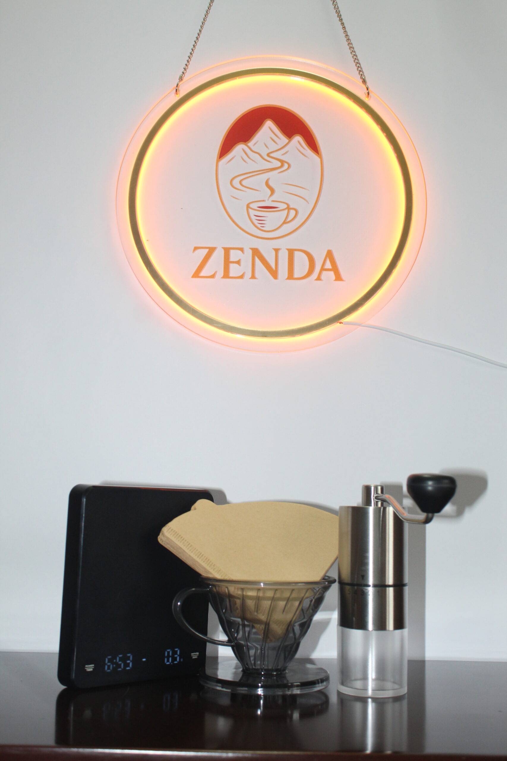 Kit Cafetero V60 Humo Gris + Molino Manual Graduable + 50 Filtros+ Gramera